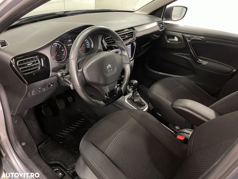 Peugeot 301